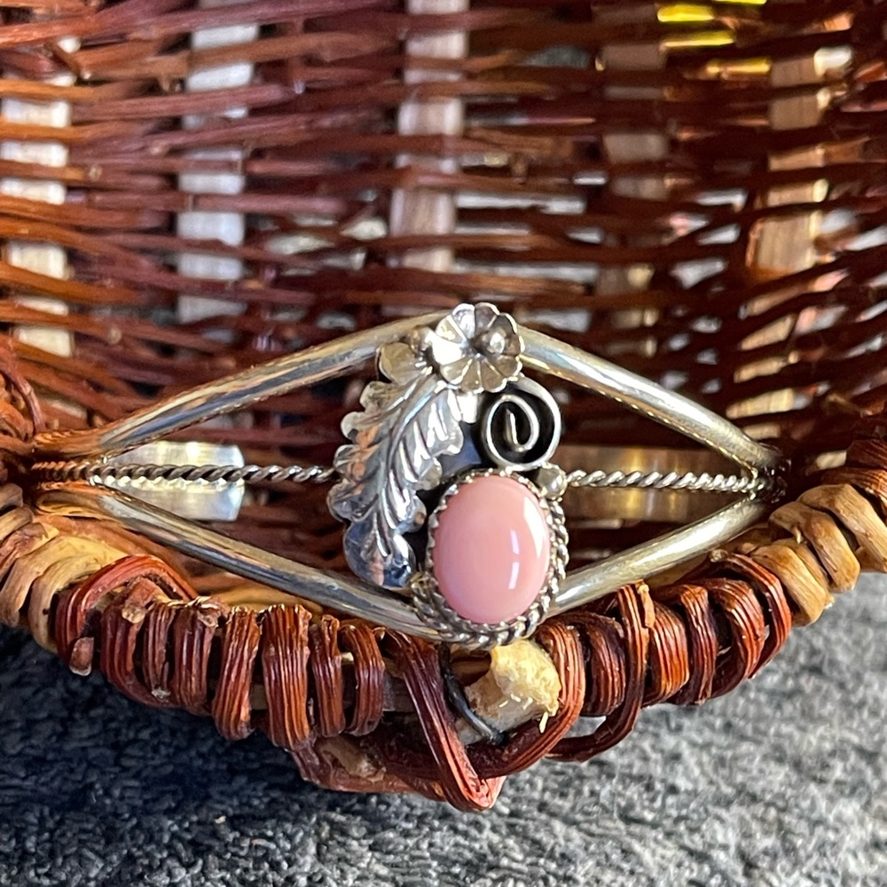 Pink Conch Sterling Silver Squash Cuff Native Signed by Artist “Y” Yazzie
